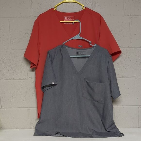 FIGS Scrubs Technical Collection V-Neck Scrub Tops BUNDLE Size XXL EUC - Picture 1 of 7